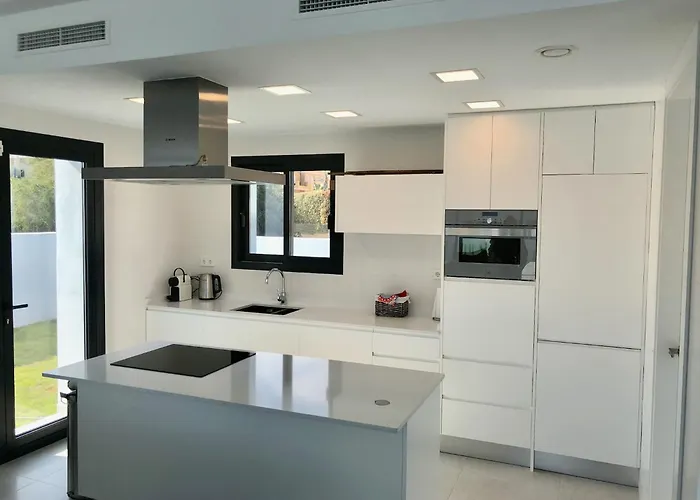 In Calpe With Pool Near *