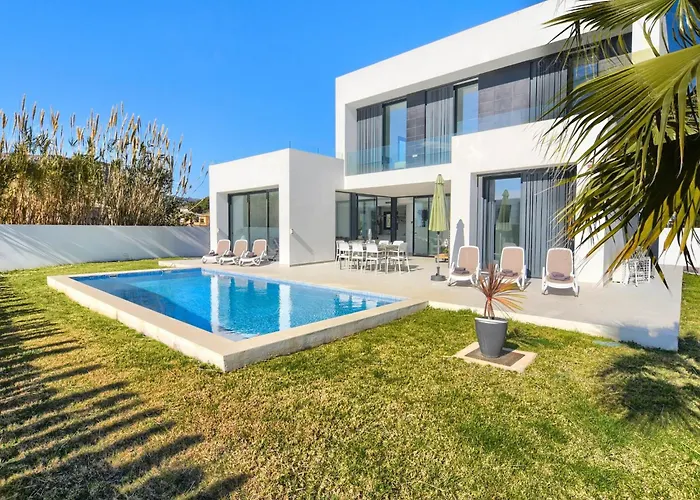 Villa In Calpe With Pool Near Ifach