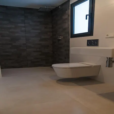 Villa In With Pool Near Calp