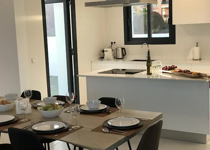 Villa In Calpe With Pool Near *